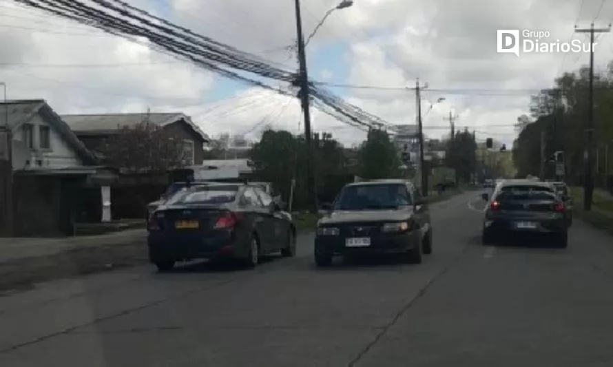 [VIDEO] Temeraria acción de colectivero genera grave riesgo en calle de Osorno