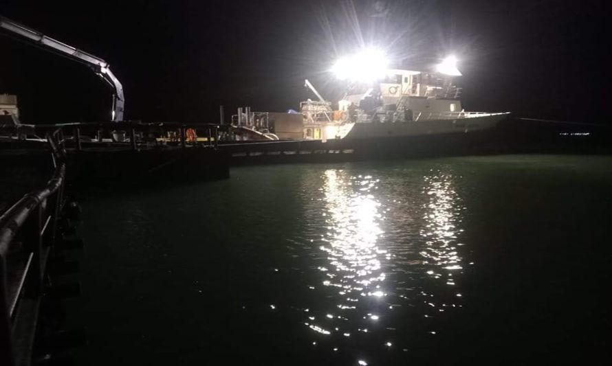 Explosión en embarcación dejó un fallecido y un herido grave 