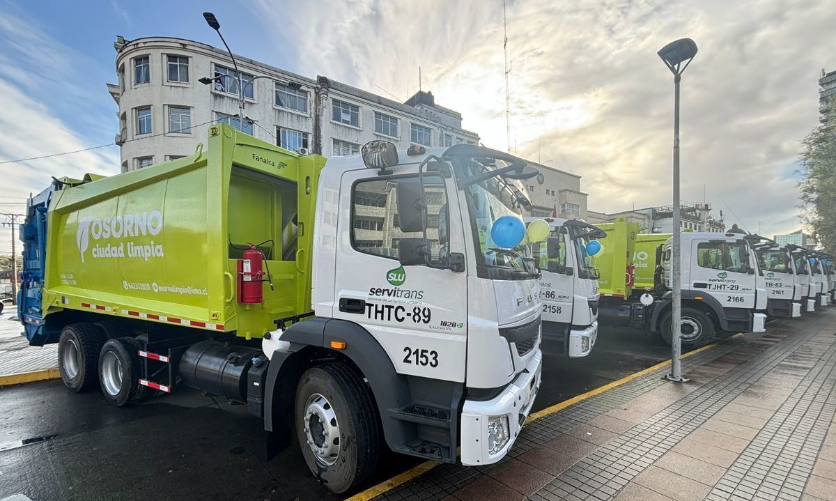 Osorno presenta nueva flota de camiones recolectores de basura