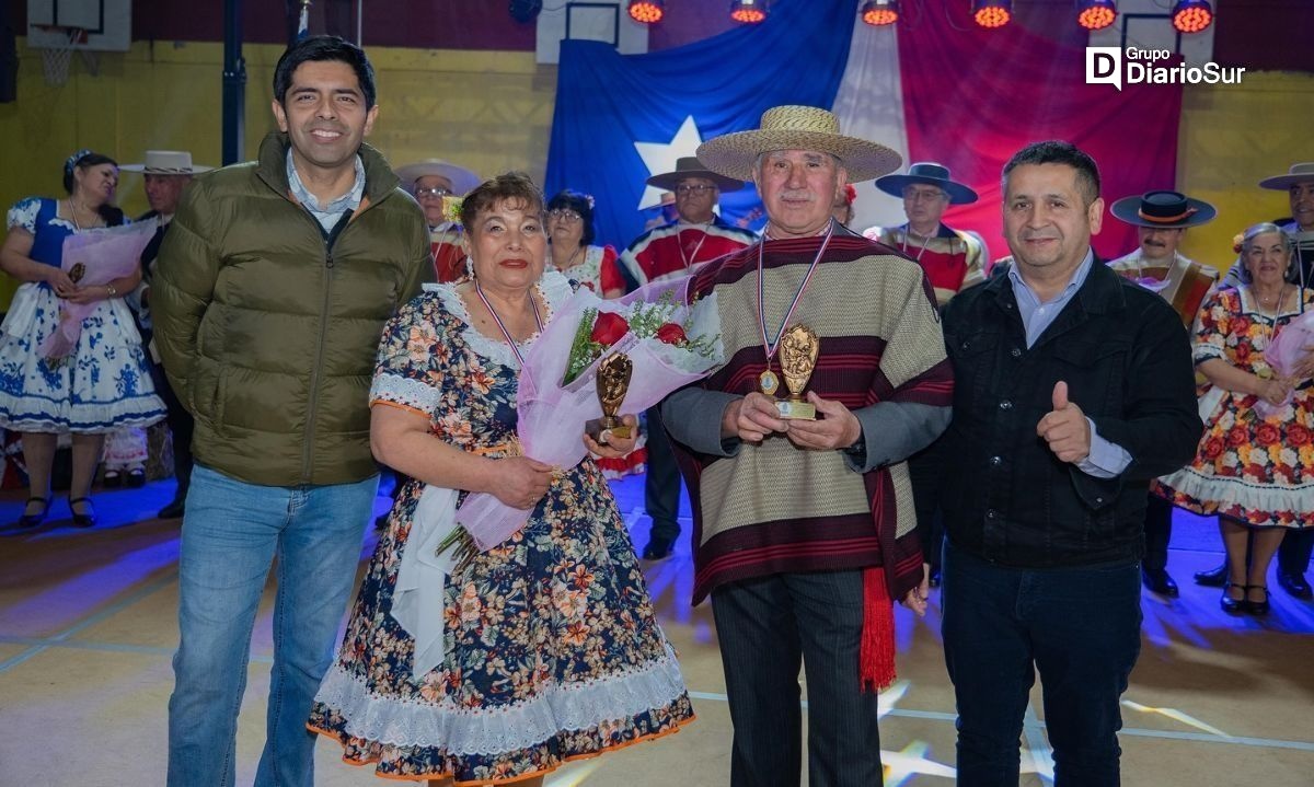 Campeonato Comunal de Cueca Adulto Mayor premió a los mejores en Osorno