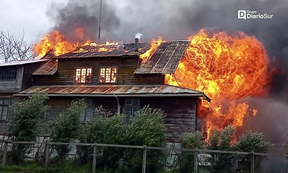 video| Incendio consume vivienda en sector Chacayal